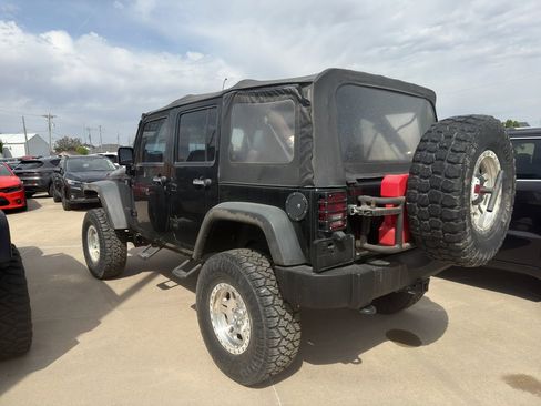 Used 2014 Jeep Wrangler Unlimited Sport w/ Connectivity Group AWD/4WD image 4