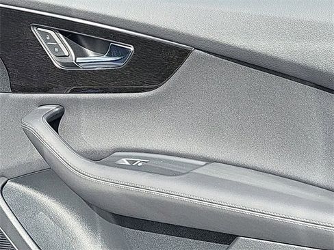 New 2026 Audi Q8 Premium Plus image 18