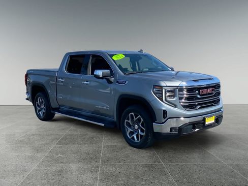 Used 2024 GMC Sierra 1500 SLT w/ SLT Premium Package AWD/4WD image 7