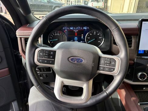 Used 2024 Ford Expedition Max Limited image 18