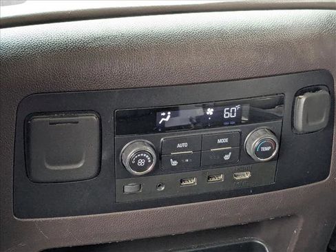 Used 2020 GMC Yukon XL Denali w/ Denali Premium Package image 18