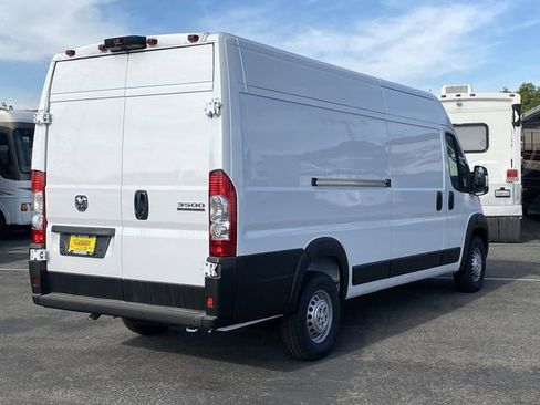New 2024 RAM ProMaster 3500 w/ Premium Convenience Group image 3