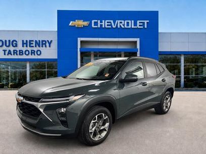 Used 2025 Chevrolet Trax LT