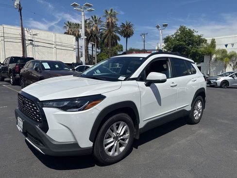 Used 2022 Toyota Corolla Cross LE w/ Black Badges Package (TMS) image 8