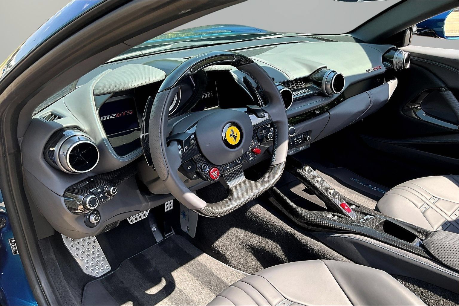 Used 2023 Ferrari 812 GTS RWD image 15