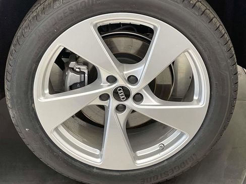 New 2025 Audi Q5 Premium Plus image 12