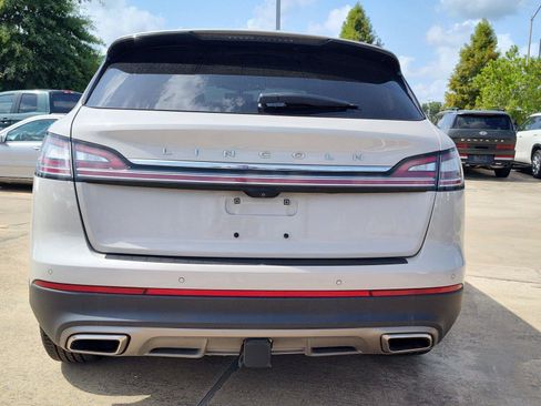Used 2022 Lincoln Nautilus Reserve w/ Equipment Group 201A AWD/4WD image 5