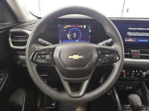 Used 2024 Chevrolet TrailBlazer LT w/ Driver Confidence Package FWD image 18