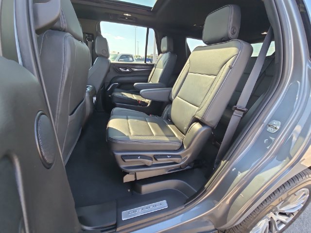 Used 2021 GMC Yukon Denali w/ Denali Premium Package AWD/4WD image 26