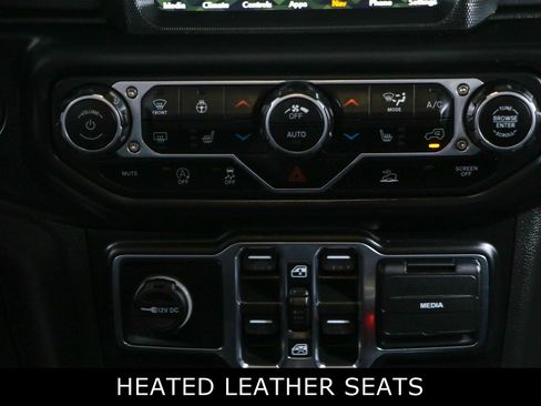 Used 2022 Jeep Gladiator Mojave w/ LED Lighting Group AWD/4WD image 21