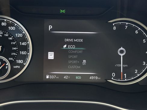 Used 2026 Genesis G70 2.5T Prestige AWD/4WD image 17