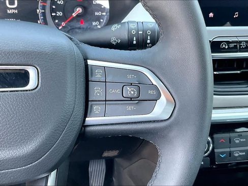 Used 2025 Jeep Compass Limited AWD/4WD image 24