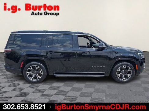 Used 2024 Jeep Wagoneer Series III AWD/4WD image 7