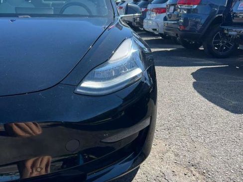 Used 2019 Tesla Model 3 Standard Range Plus RWD image 4