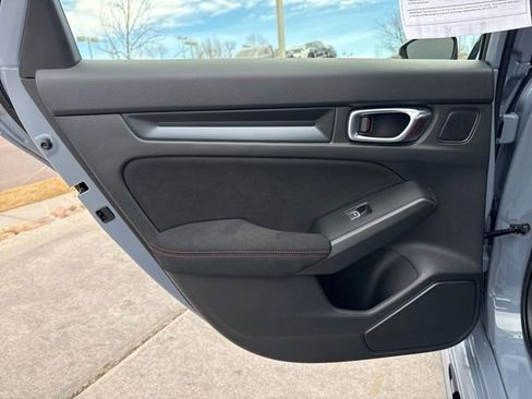 Used 2025 Honda Civic Type R image 18