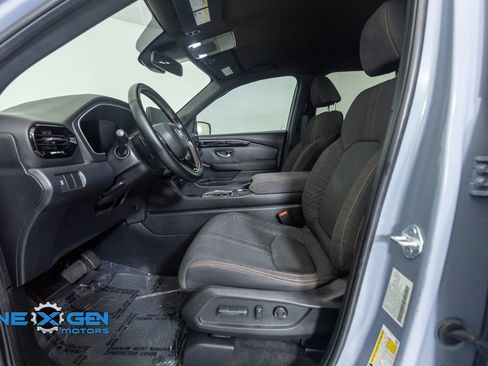 Used 2025 Honda Pilot Sport image 11