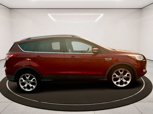 Used 2015 Ford Escape Titanium FWD image 4