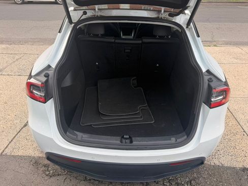 Used 2021 Tesla Model Y 2WD image 13