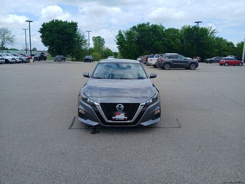 Used 2022 Nissan Altima 2.5 S FWD image 3