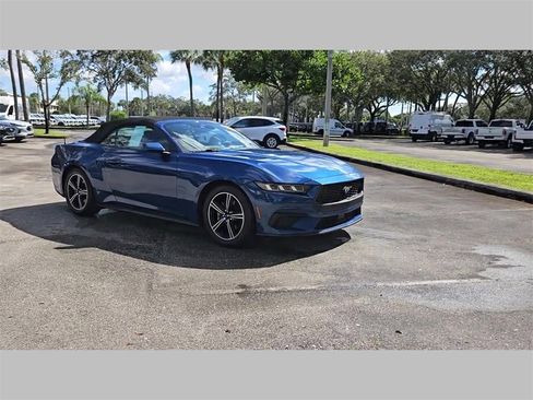 Used 2024 Ford Mustang Convertible image 39