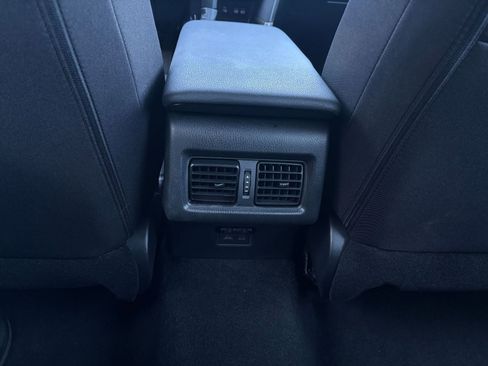 Used 2025 Toyota Camry LE image 23