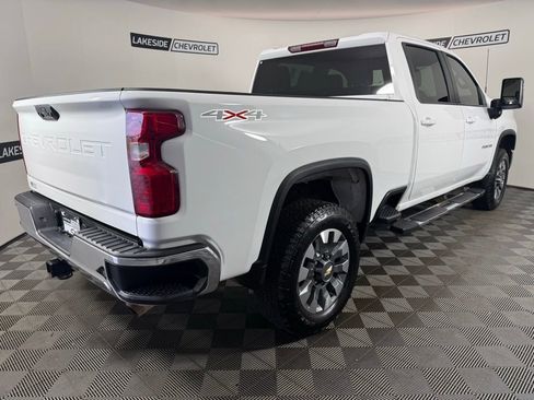 Used 2024 Chevrolet Silverado 2500 LT AWD/4WD image 6