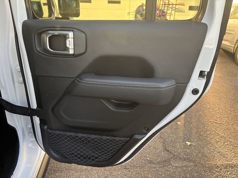 Used 2023 Jeep Wrangler Unlimited Rubicon 4xe w/ Safety Group image 17