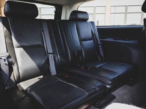 Used 2008 Cadillac Escalade ESV AWD image 26