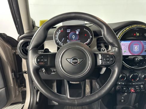 Used 2022 MINI Cooper S image 8