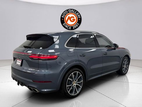 Used 2019 Porsche Cayenne Turbo AWD/4WD image 7