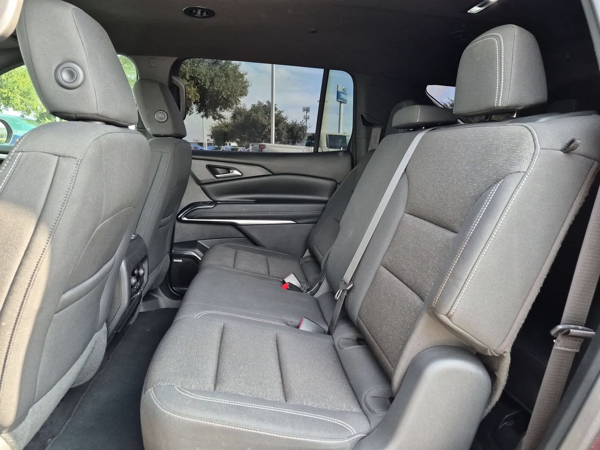 Used 2024 Chevrolet Traverse LT w/ Enhanced Driving Package FWD image 14