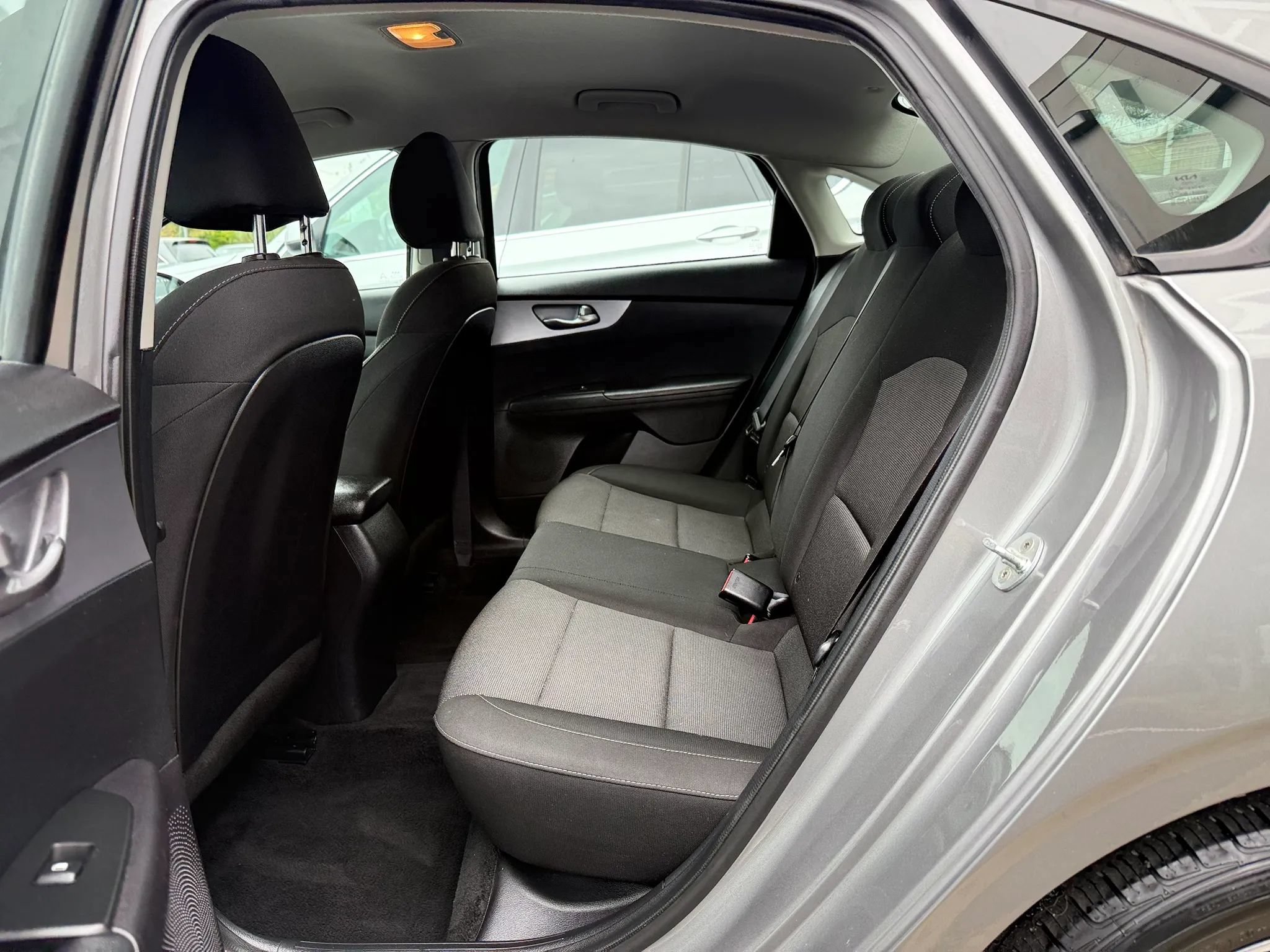 Used 2022 Kia Forte LXS FWD image 25