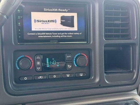 Used 2003 Chevrolet Suburban 2500 LT w/ LT Preferred Equipment Group AWD/4WD image 22