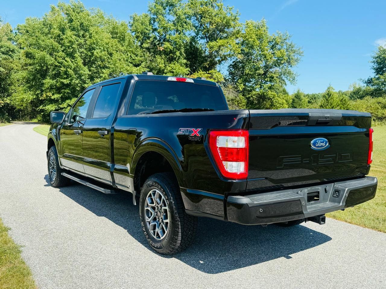 Used 2021 Ford F150 XL w/ STX Appearance Package AWD/4WD image 4