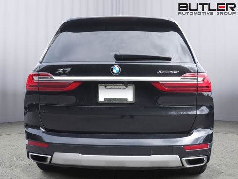 Used 2022 BMW X7 xDrive40i w/ Premium Package AWD/4WD image 5