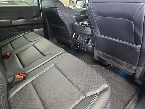 Used 2024 Ford F150 Lariat w/ FX4 Off-Road Package image 11