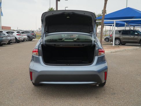 Used 2022 Toyota Corolla LE image 7