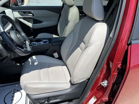 Used 2023 Nissan Rogue SV w/ SV Premium B Package AWD/4WD image 16