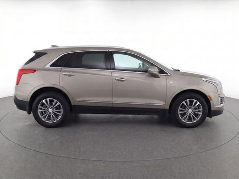 Certified 2022 Cadillac XT5 Premium Luxury FWD image 8