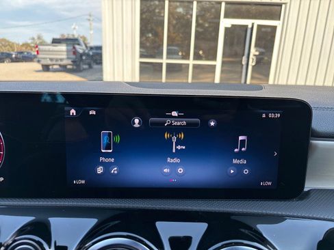 Used 2025 Mercedes-Benz CLA 250 4MATIC image 21