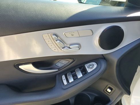 Used 2022 Mercedes-Benz GLC 300 4MATIC image 19