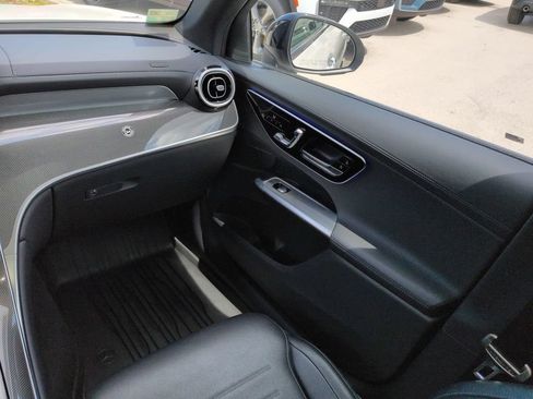 Used 2025 Mercedes-Benz GLC 43 AMG 4MATIC image 17