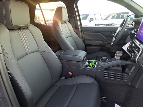 New 2025 Toyota 4Runner Limited image 34