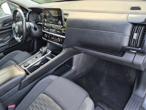 Used 2025 Nissan Pathfinder SV AWD/4WD image 29