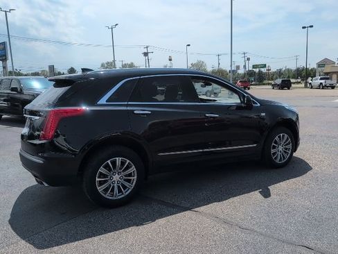 Used 2018 Cadillac XT5 Luxury w/ Driver Awareness Package AWD/4WD image 8