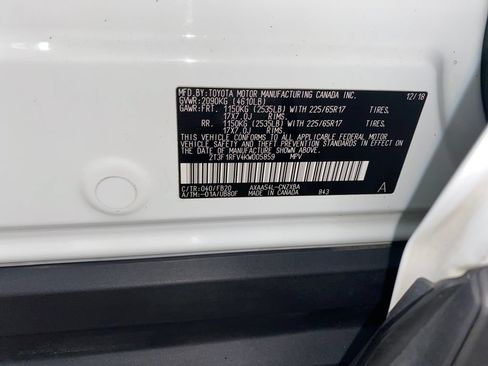 Used 2019 Toyota RAV4 LE w/ Carpet Mat Package AWD/4WD image 25