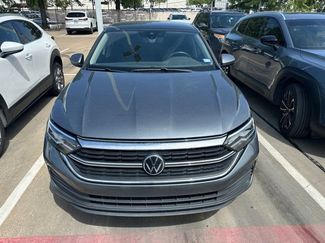 Used 2023 Volkswagen Jetta SE FWD video 2