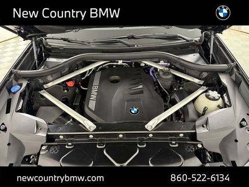 Used 2023 BMW X7 xDrive40i w/ M Sport Package AWD/4WD image 28