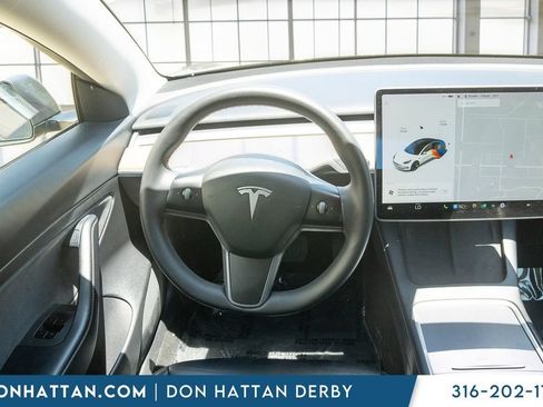 Used 2021 Tesla Model 3 Standard Range Plus RWD image 5