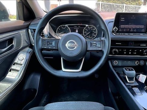 Used 2021 Nissan Rogue S AWD/4WD image 8
